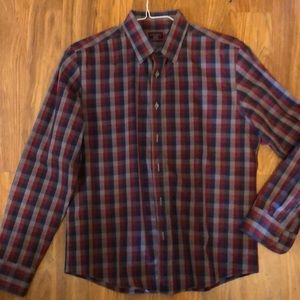NWOT UNTUCK IT, MENS, MED.